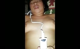 Asian bbw toy and cock loud orgasm